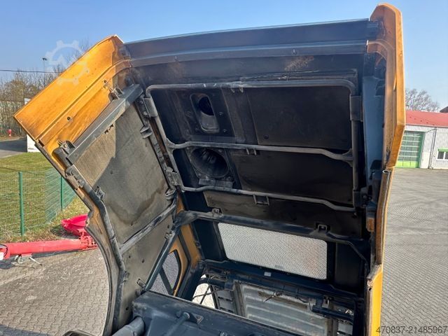 Máy xúc lật bánh lốp HYUNDAI HL 965