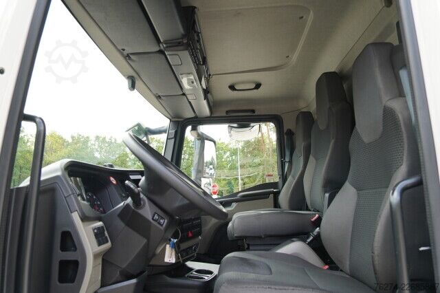 Autocarro con cassone MAN TGL 8.190 Koffer LBW Automatik Anhängerkupplung