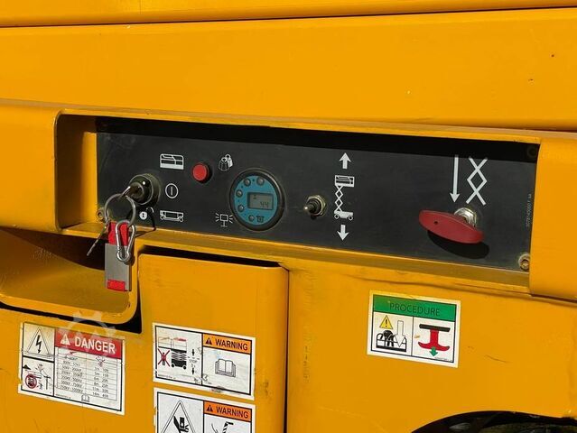 シザーリフト Haulotte Compact 12