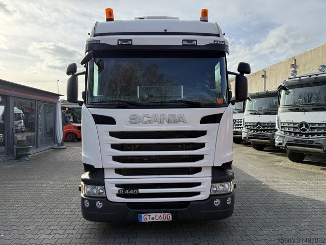 Lastbil med flak Scania R440 6X2*4 Kran HMF 5020 K5