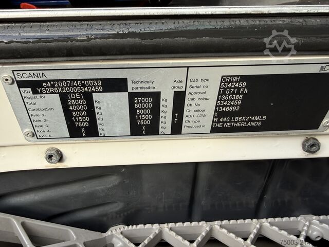 Lastbil med flak Scania R440 6X2*4 Kran HMF 5020 K5