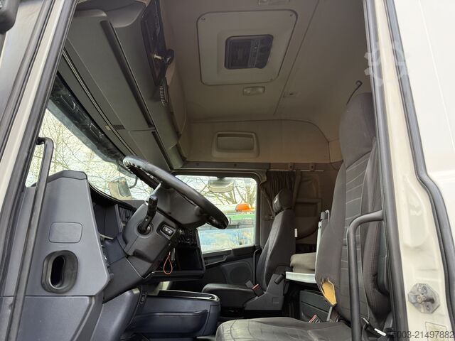 Lastbil med flak Scania R440 6X2*4 Kran HMF 5020 K5