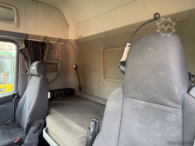 Lastbil med flak Scania R440 6X2*4 Kran HMF 5020 K5