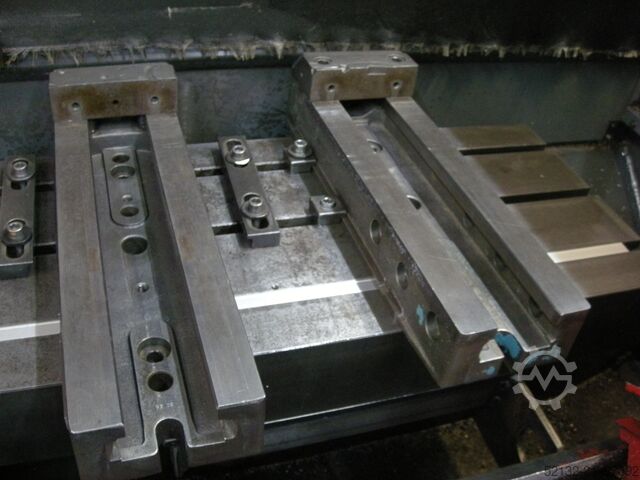 CNC svarv- och fräscenter Emco VMC600