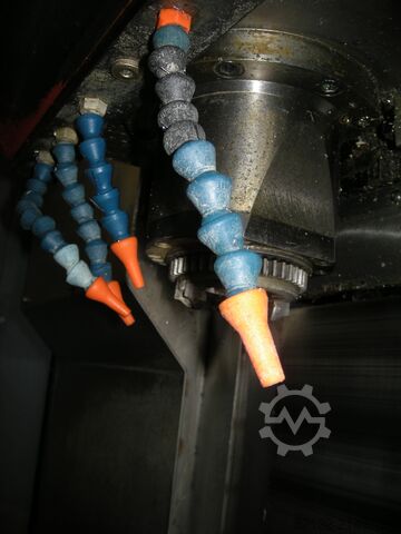 CNC svarv- och fräscenter Emco VMC600