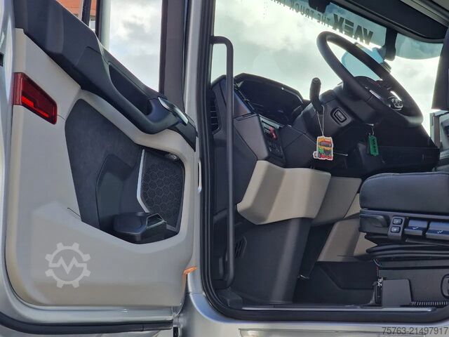 Khung xe có cabin lái Scania R590 V8 NGS - FULL  SPEC!! - NEW - steering axl...