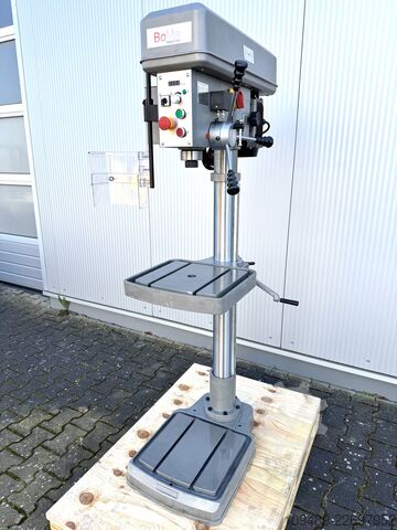 Mesin Gerudi Tiang / BOMA SB 32 V BOMA SB 32 V - Säulenbohrmaschine