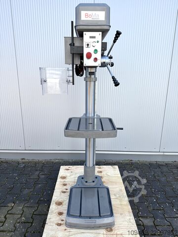 Mesin Gerudi Tiang / BOMA SB 32 V BOMA SB 32 V - Säulenbohrmaschine