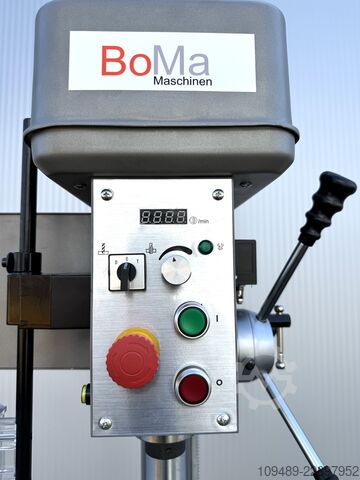 Mesin Gerudi Tiang / BOMA SB 32 V BOMA SB 32 V - Säulenbohrmaschine