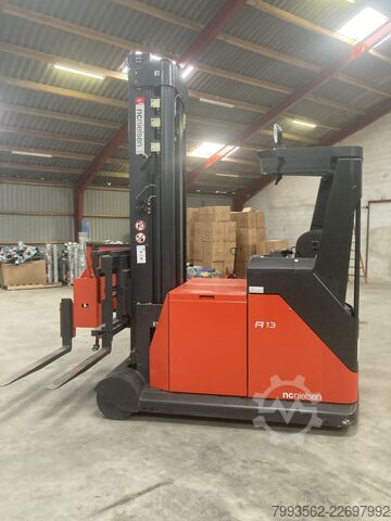 Xe nâng Linde A13