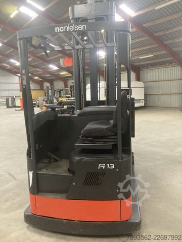 Xe nâng Linde A13