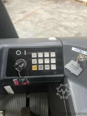 Xe nâng Linde A13