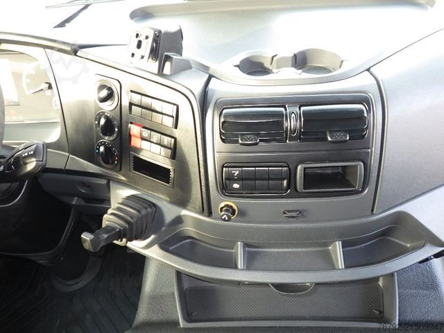 Ciężarówka z płaską platformą MERCEDES-BENZ 1327 L Atego 4 Pritsche 7,3m/LBW/AHK/Klima/55tkm