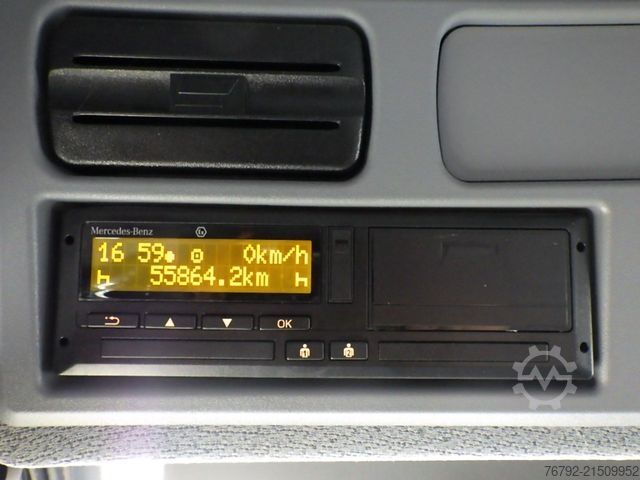 Samochód ciężarowy z plandeką typu platforma MERCEDES-BENZ 1327 L Atego 4 Pritsche 7,3m/LBW/AHK/Klima/55tkm