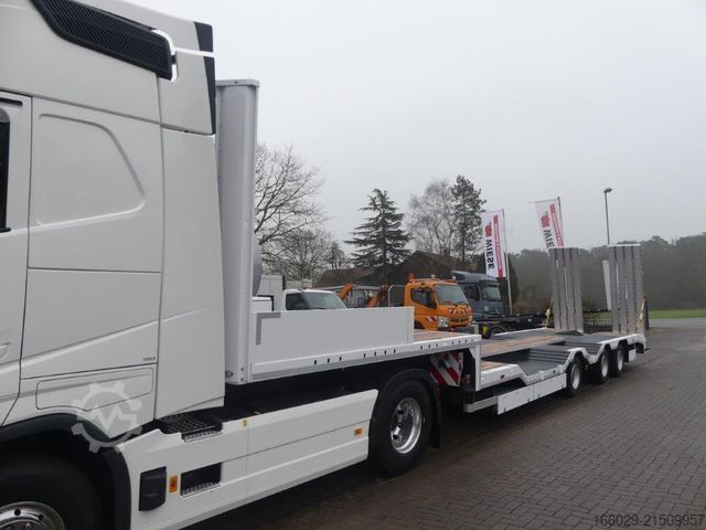 Reboque de plataforma rebaixada  WIESE 3-Achs-Tieflader mit Rampen und Radmulden