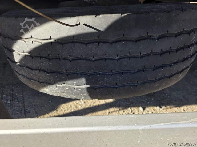 ফ্ল্যাটবেড ট্রাক, টার্প সহ IVECO 120E25 Pritsche&Plane,Ladebordwand 1,5 To