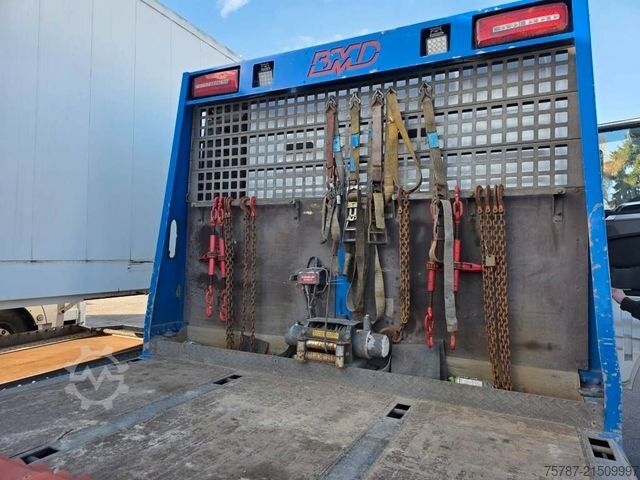 টাও ট্রাক MAN 26.400 TGX mit Baustoffplateau, geteilte Rampen