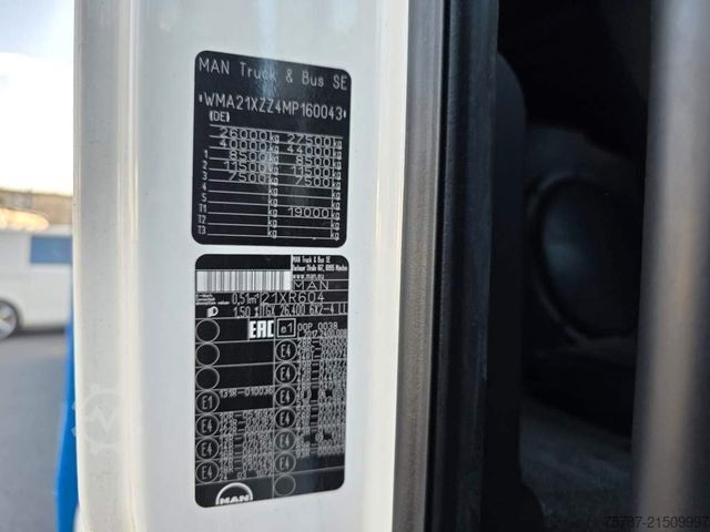 টাও ট্রাক MAN 26.400 TGX mit Baustoffplateau, geteilte Rampen