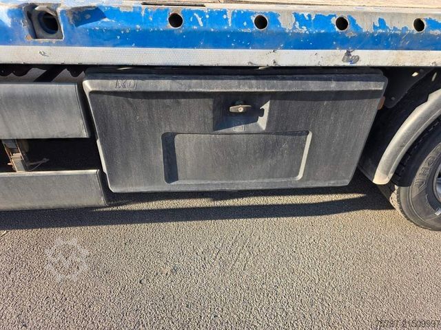 টাও ট্রাক MAN 26.400 TGX mit Baustoffplateau, geteilte Rampen