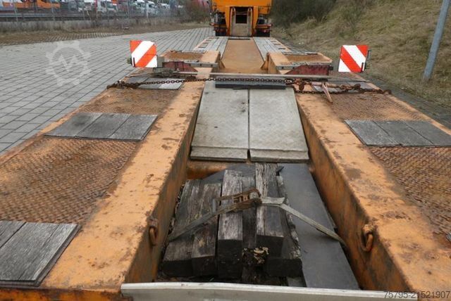 تریلر کم‌ارتفاع نیمه‌کشنده GOLDHOFER STZ VL4-47/80 Tiefladerauflieger 4xLenk+Funk