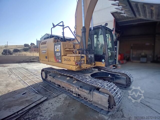  Caterpillar 323FLN IHC