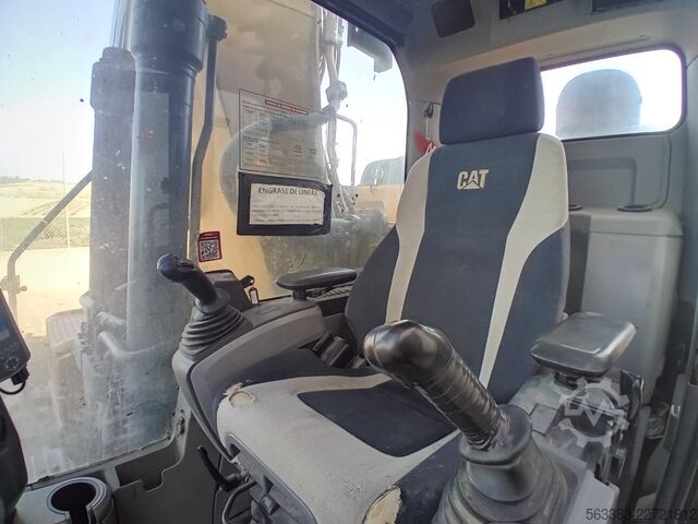  Caterpillar 323FLN IHC