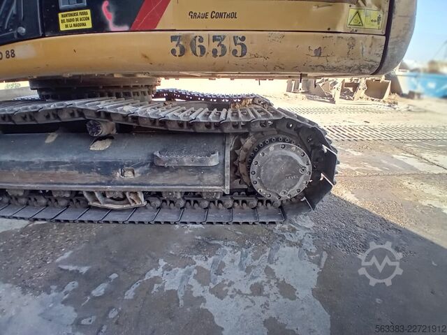  Caterpillar 323FLN IHC