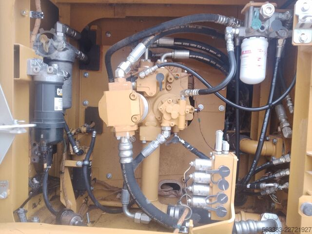  Caterpillar 323FLN IHC