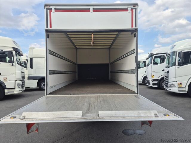 Затворен контейнер Mercedes-Benz Atego 818 L