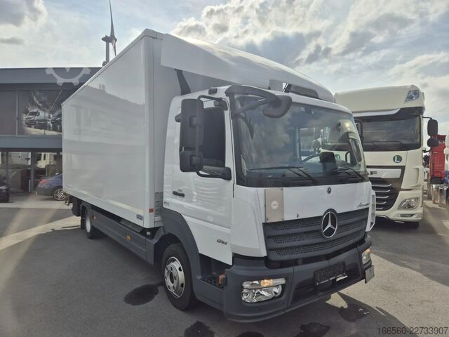 Затворен контейнер Mercedes-Benz Atego 818 L