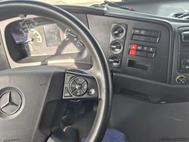 Затворен контейнер Mercedes-Benz Atego 818 L