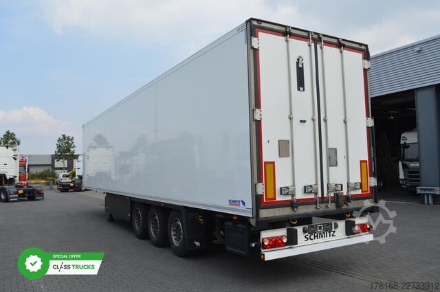Semi-reboque frigorífico SCHMITZ CARGOBULL SKO FP 60 ThermoKing SLXi 300