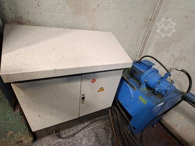 Mesin gergaji pita MEBA 400 DGA-700