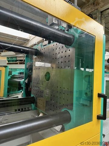 Máquina de moldagem por injecção Arburg 820S 4000-2100/400