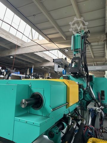 Máquina de moldagem por injecção Arburg 820S 4000-2100/400