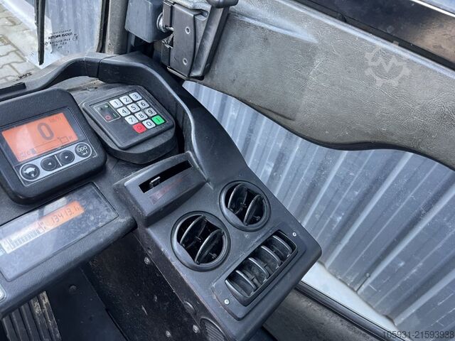 Empilhadeira diesel Toyota 8FDF30