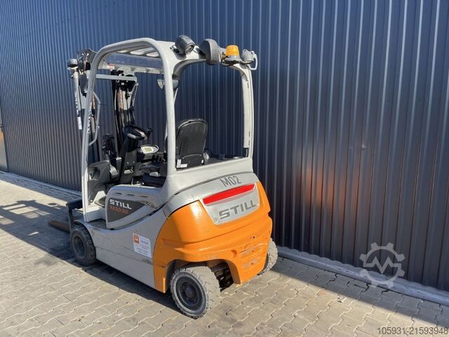 Empilhador eléctrico de 4 rodas Still RX20-20P