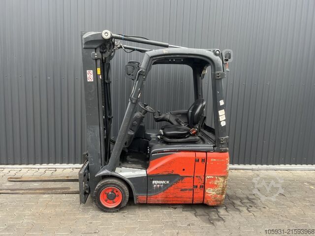 Empilhador eléctrico de 3 rodas Linde E16-02