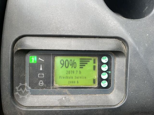 Empilhador de pé Linde D12SP