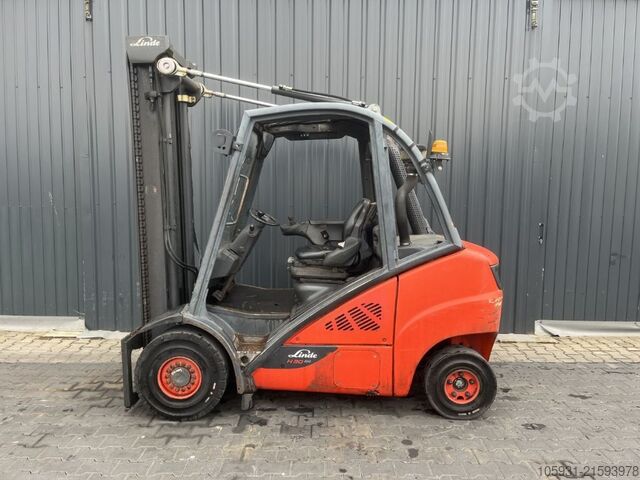 Empilhadeira diesel Linde H30D-02