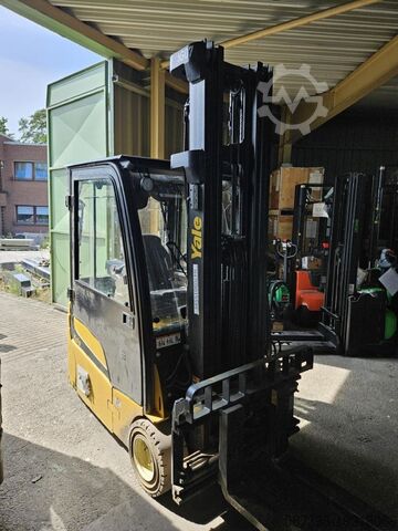 Электрический 3-колесный вилочный погрузчик Yale ERP20VT MWB