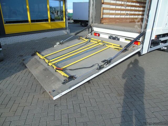 Suitcase Renault D 12.220 + SPECIAL LIFT + EURO 6