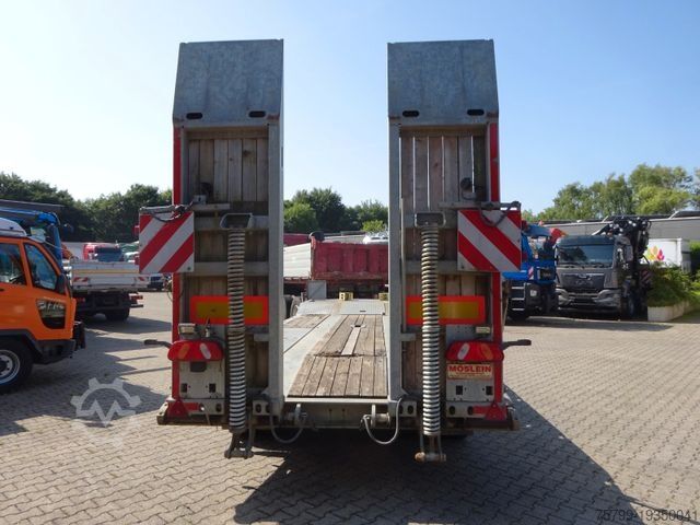 Poluprikolica za niskopodni prevoz MÖSLEIN Tieflader Anhänger mit 3 Achsen und Rampen