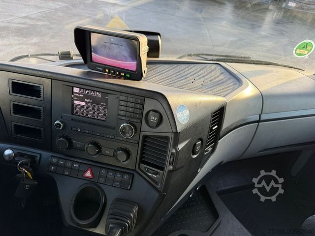 Lori kotak MERCEDES-BENZ ANTOS 2540 L Getränke 6,95 m LBW 2 T*AHK*LENK