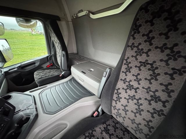 Italautó italáruszállító SCANIA P 320 / LBW / 2 x AHK / LENKACHSE / 18 PAL