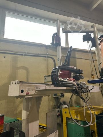 Sprøytestøping maskin Arburg 320C 500-170 mit dem Roboter