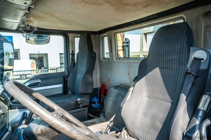 Plataforma de carga MAN TGS 33.400 BB - HIAB 377 E-5 HIPRO