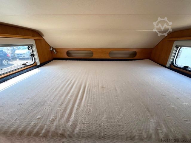 Τροχόσπιτο με προεξοχή (alcove) HOBBY AK 670 - Festbett -  - Solar - AHK