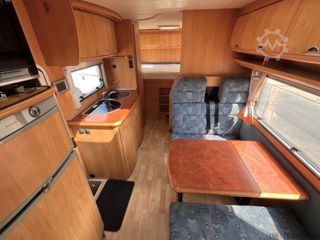 Τροχόσπιτο με προεξοχή (alcove) HOBBY AK 670 - Festbett -  - Solar - AHK