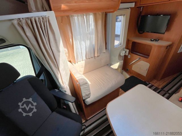 Τροχόσπιτο με προεξοχή (alcove) RIMOR Family 106 - Festbett - Automatik -